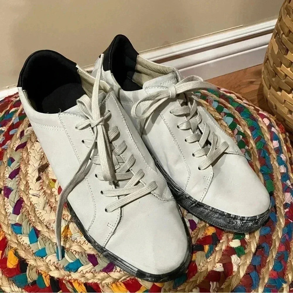 Banana Republic light grey marble sole  leather sneakers - Picture 2 of 7